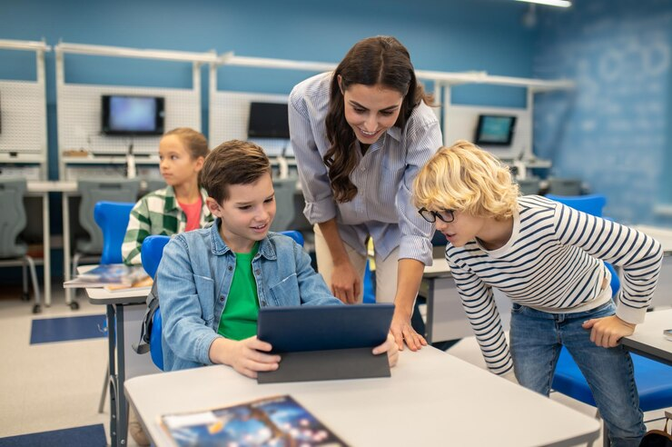 Students can be seen using the best Edtech platforms to make learning fun and effective.